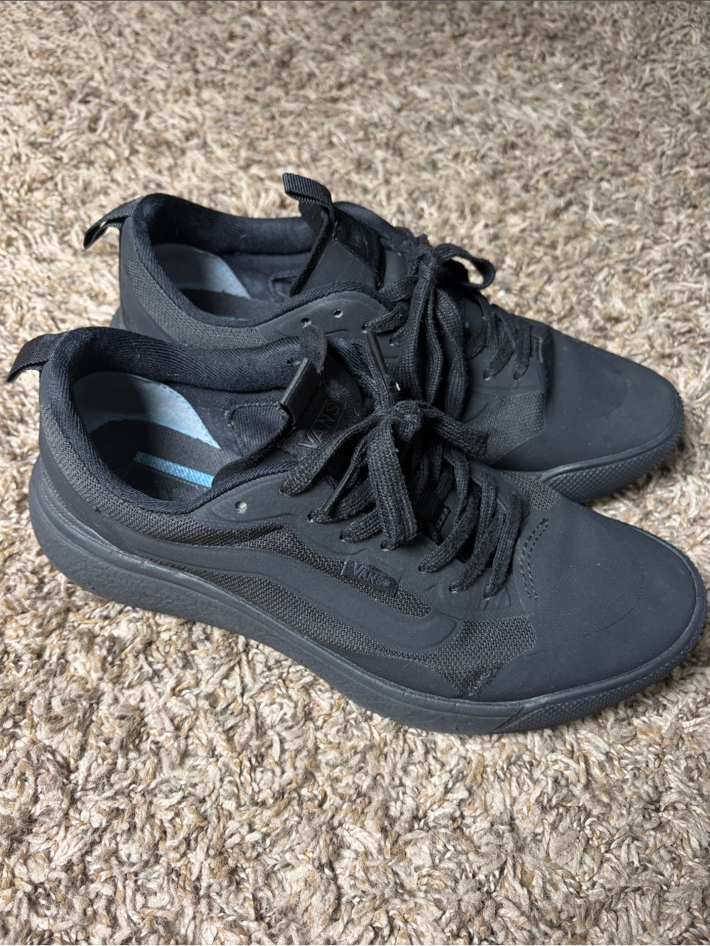 Vans UltraRange Men’s 7 Women’s 8.5 Triple Black Lace Up Sneakers Shoes